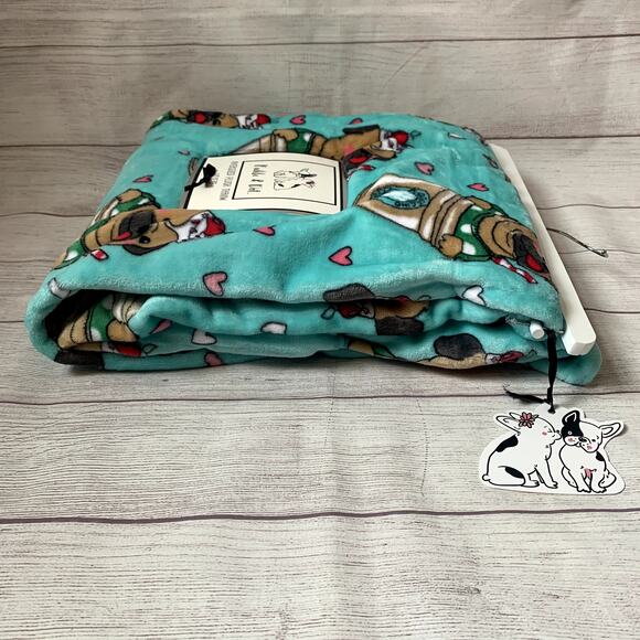 Pickle & Dot Mint Green Pug Dog Throw Blanket Cappuccino Coffee Cup Plush 60x70" - Picture 3 of 16